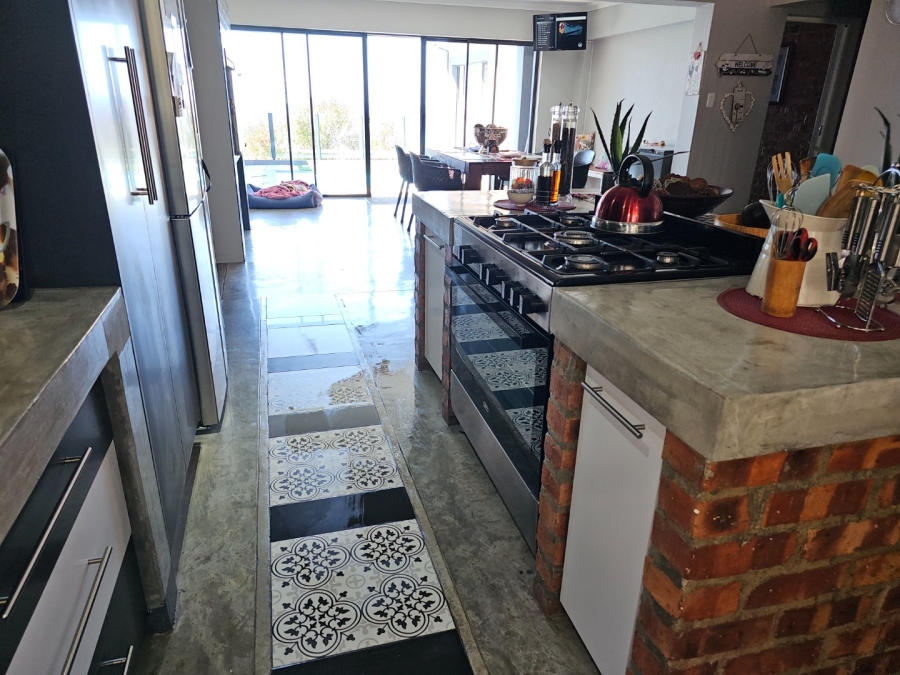 3 Bedroom Property for Sale in Dwarswegstrand Western Cape